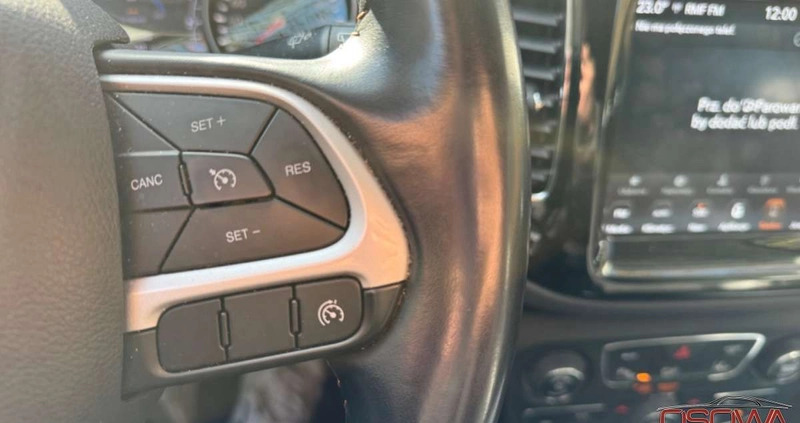 Jeep Compass cena 84999 przebieg: 49500, rok produkcji 2019 z Żelechów małe 781